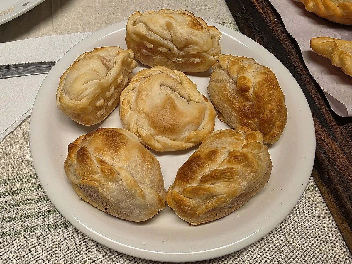 DEMO · Empanada de jamón y queso